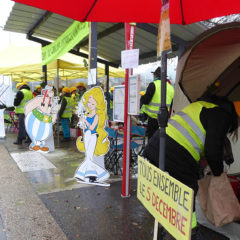 Malgré le froid, les gilets jaunes d’Alby occupent le village du rond point avec chaleur et détermination