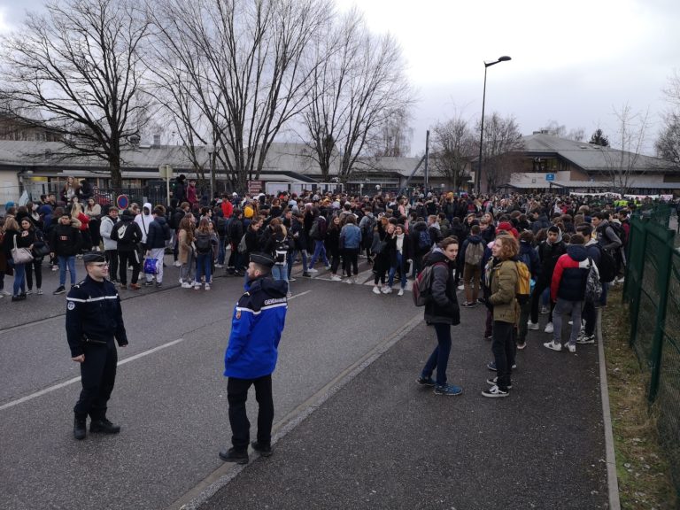 Surchauffe lycéenne au lycée Lachenal - Librinfo74