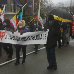 Ils étaient 400 à manifester ce samedi 12 décembre à Annecy contre la loi de sécurité globale.
