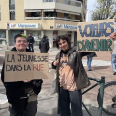 Ce 6 avril, avec 3500 manifestants dans les rues à Annecy, la détermination contre la réforme des retraites ne faiblit pas.