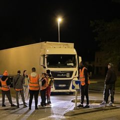 Les grévistes de Amazon ont bloqué cette nuit les camions de livraison