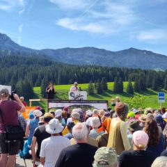 Aux Glières, un rassemblement populaire avec ou sans la presse