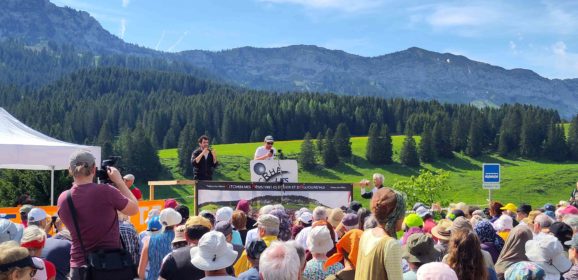 Aux Glières, un rassemblement populaire avec ou sans la presse