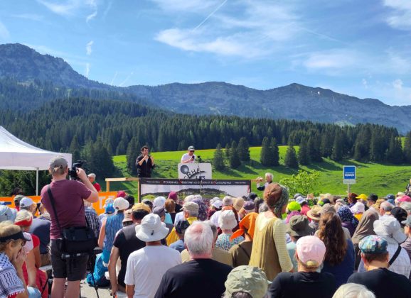 Aux Glières, un rassemblement populaire avec ou sans la presse