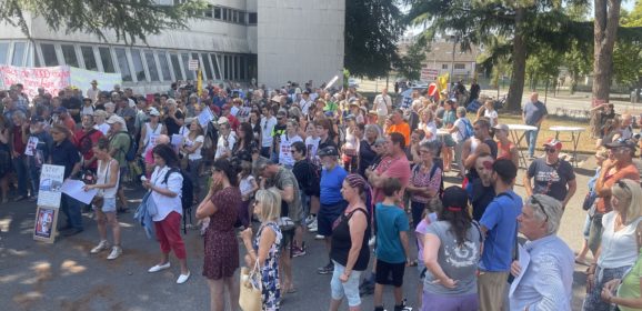 450 manifestants contre les abattages totaux des troupeaux
