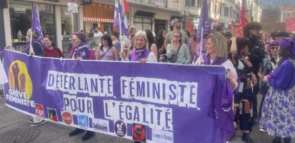 Ce 8 mars, 400 manifestantes et manifestants défilent à Annecy contre le patriarcat et l&rsquo;oppression des femmes du monde entier