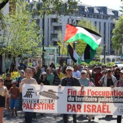Ce samedi 18 avril 2026 à Annecy, une centaine de manifestants en soutien au peuple palestinien agressé par l&rsquo;État israélien