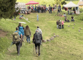 Rassemblement au Gets contre le G7 et le vélo de descente