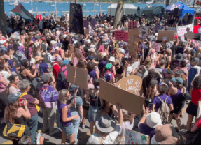 Des dizaines de milliers de manifestants à Genève pour dénoncer les 7 états du G7 fauteurs de guerres