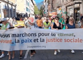 Énorme succès à Annecy pour la marche pour le climat, le vivant, la paix et la justice sociale