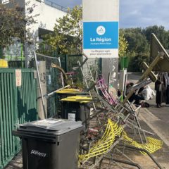 Blocus ce matin 13 octobre du Lycée Baudelaire avec une présence musclée des forces de l&rsquo;ordre